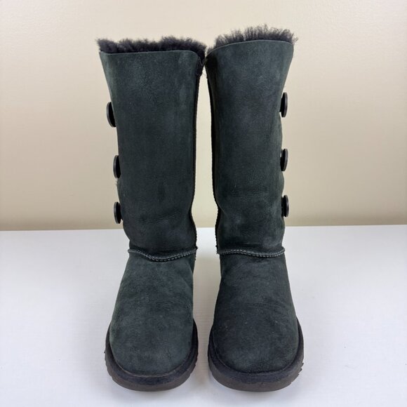 EUC UGG Bailey Button Triplet II Black Boots S/N 1016227 - Picture 2 of 11